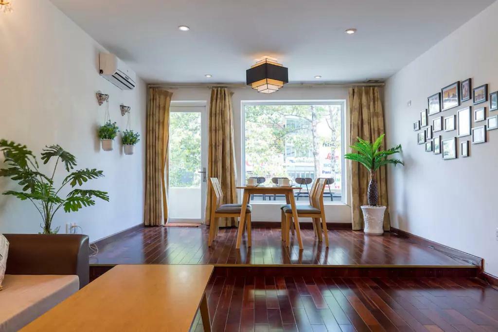 The Wooden Apartments - In The Heart Of Ben Thanh ホーチミン市 エクステリア 写真