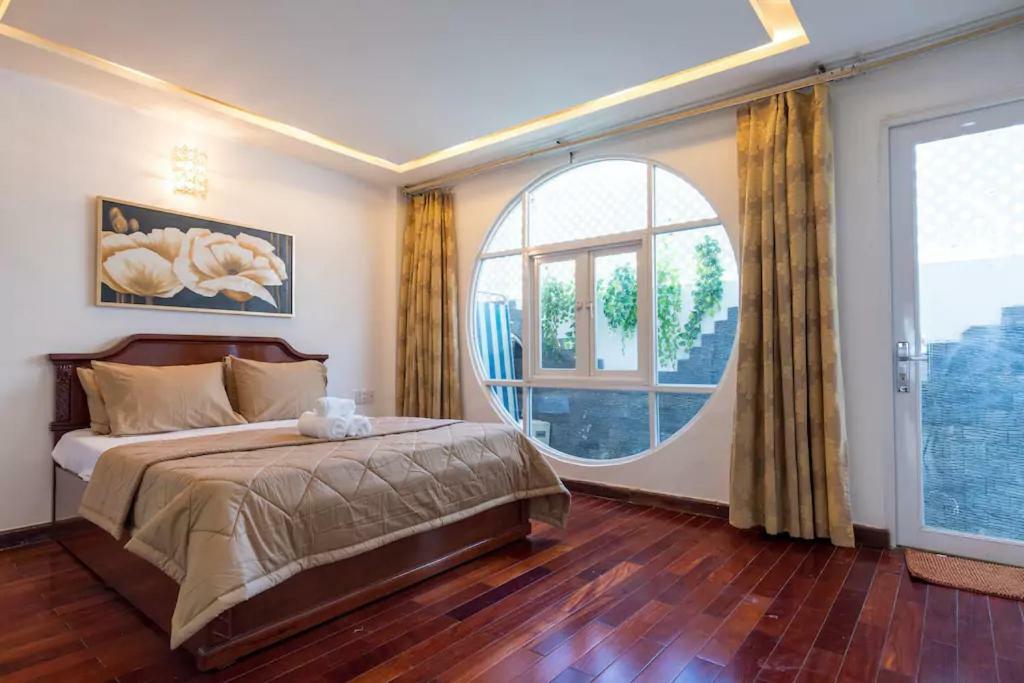 The Wooden Apartments - In The Heart Of Ben Thanh ホーチミン市 エクステリア 写真